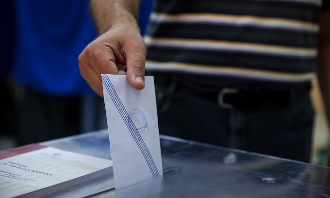 Εκλογές 2023: Ντέρμπι με μισή μονάδα διαφορά «βλέπει» το poll of polls πολυεθνικών