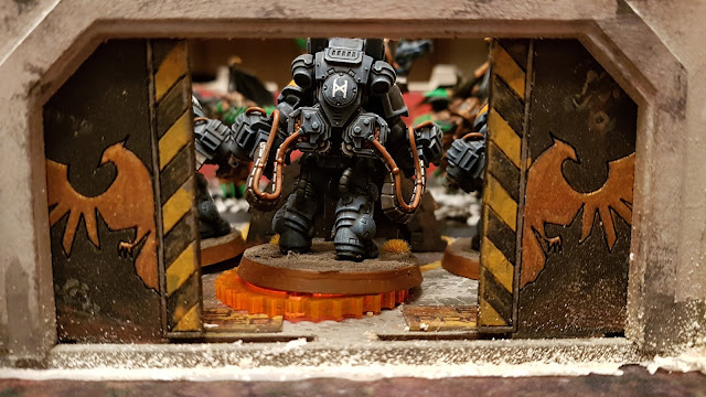 Warhammer 40k battle report - Eternal War -  Lockdown - 1000 points - Imperial Guard & Space Wolves vs Black Legion & Adeptus Mechanicus