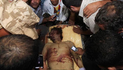 Muammar Khadafi Tewas, Foto dan Video Tertembak, gambar khadafi