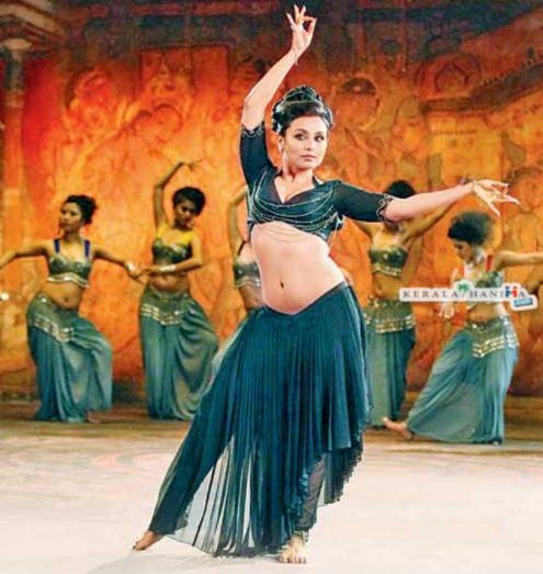 rani mukherjee hot navel aiyya