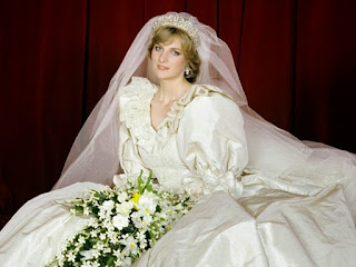 princess diana wedding dress creased