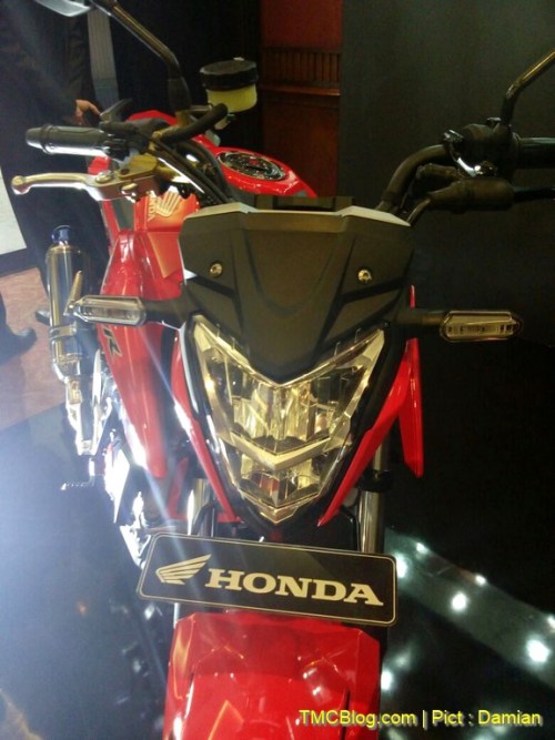 Foto & Spesifikasi Honda CB150R facelift Harga Terbaru Agustus 2018
