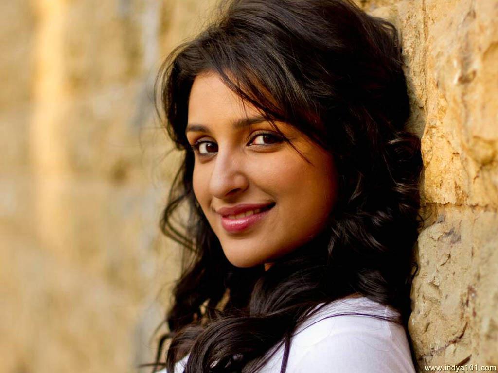 PARINEETI CHOPRA A BOLLYWOOD ACTERESS - WAZZUB::View Blog