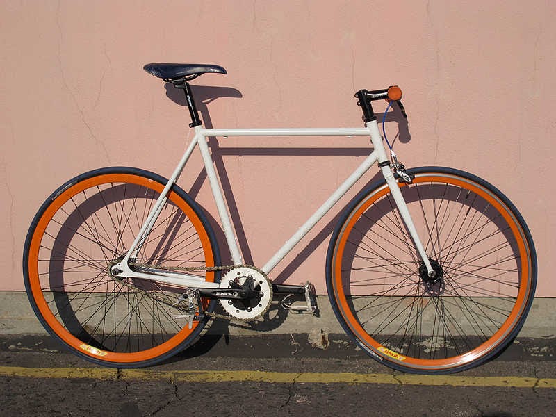 Sepeda Fixie Velg Orange Minimalis Desain Modifikasi 