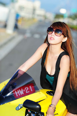 Motorcycle Sexy Girl