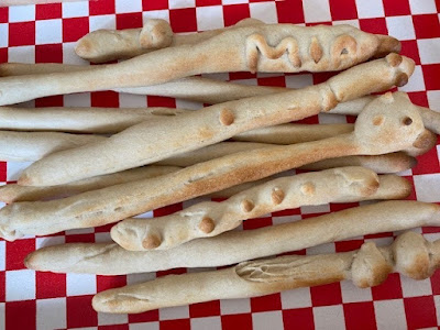 Harry Potter wand breadsticks