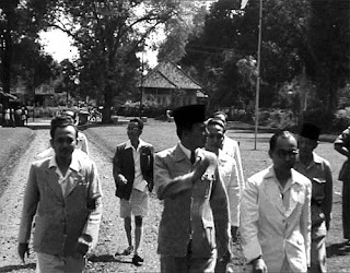 Sejarah Pembentukan Kabinet Republik Indonesia Yang Pertama Pada Masa Pemerintahan Soekarno-Hatta.