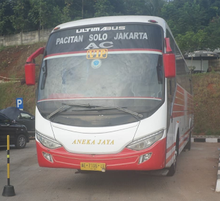 Bus Pacitan Solo Jakarta