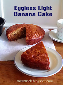 Eggless light Banana Cake Recipe @ http://treatntrick.blogspot.com