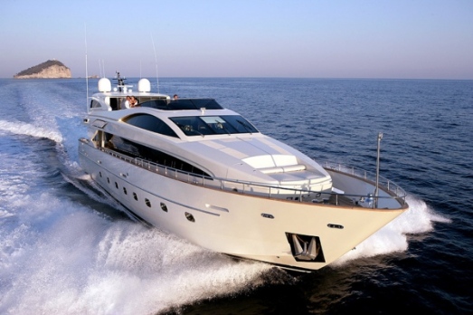 Fishing boats, speed boats and sailboats: Luxury Boats