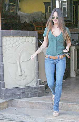 Megan Fox Indigo Furniture Store Pictures