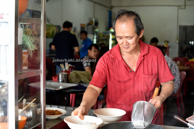 Monyet-Mee-Noodle-Senai-Johor-猴子面茶餐室