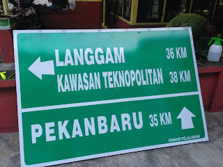 Pembuatan Rambu-rambu Jalan di Pekanbaru