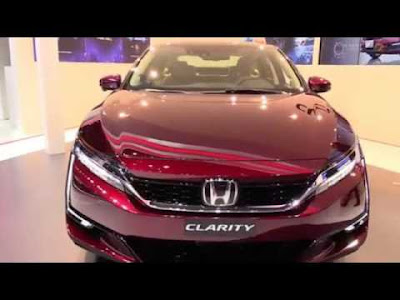  2017 Honda Clarity front angle