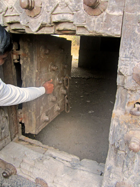 ancient trapdoor of Sardar Purandare Wada in Saswad