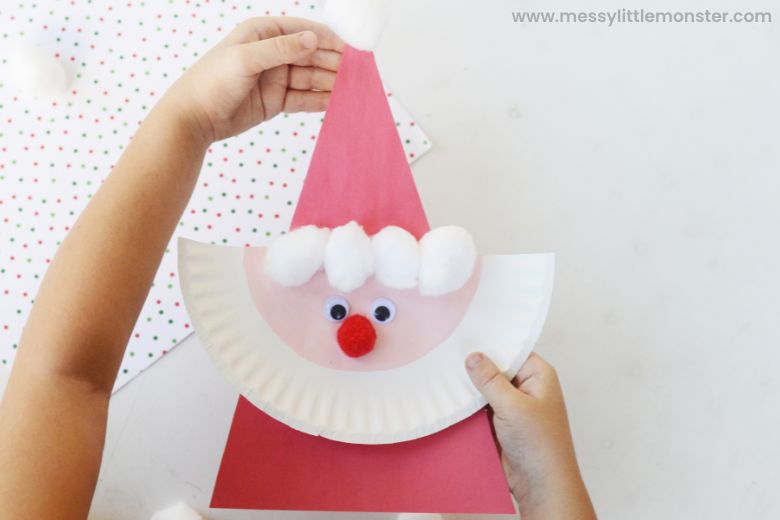 Paper plate Santa craft for toddlers and preschoolers