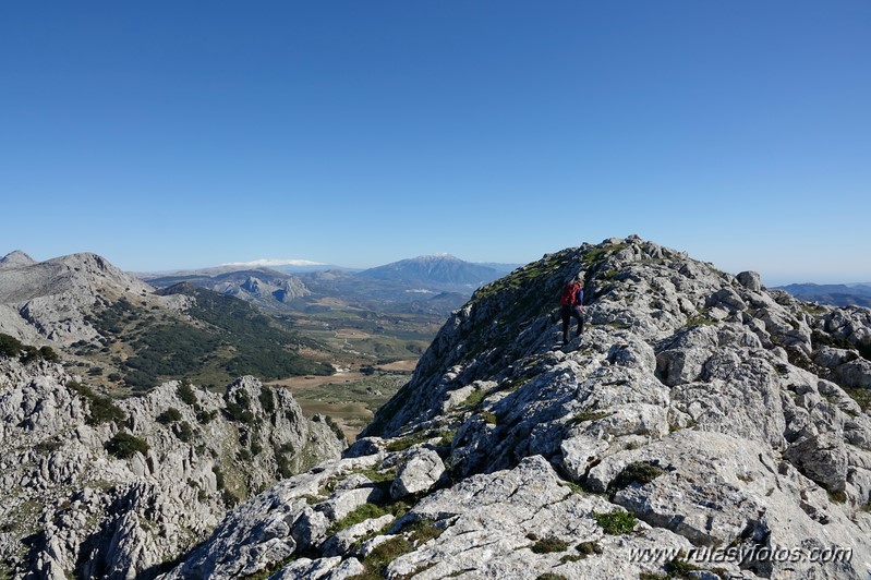 Crestería de la Peña Negra (Sierra del Co)