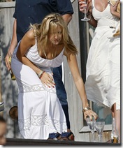 Kristin Cavallari Relaxing At Beach House In Malibu (USA AND OZ 