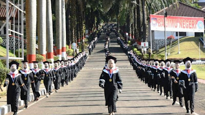 IPDN Gelar Wisuda sesuai Protokol Kesehatan di Era New Normal di Sumedang dan Jakarta