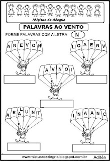 Alfabetização formando palavras ao vento