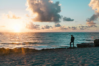 Beach sunset - Photo by Ravi Pinisetti on Unsplash