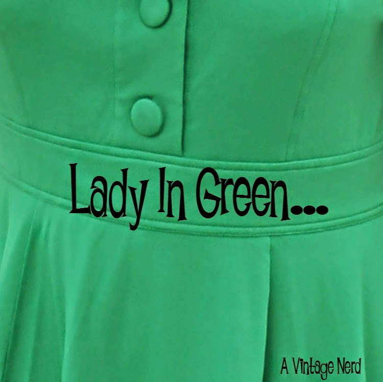 A Vintage Nerd, Vintage Blog, Retro Fashion Blog, Retro Lifestyle Blog, eShakti Green Dress