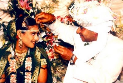 Bhumika Chawla Wedding Pictures on Ajay Devgan Marriage Photos Kajol Marriage Pictures Kajol Marriage