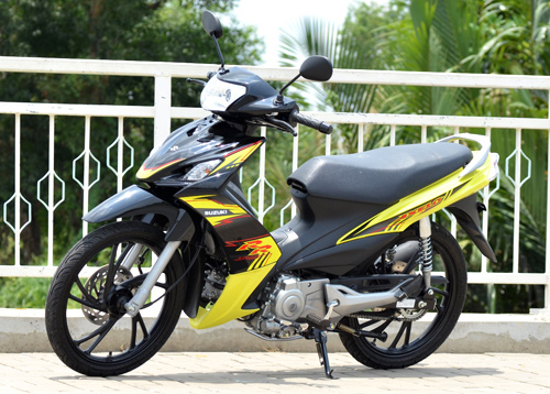 Mẫu sơn xe Suzuki Axelo màu vàng đen zin