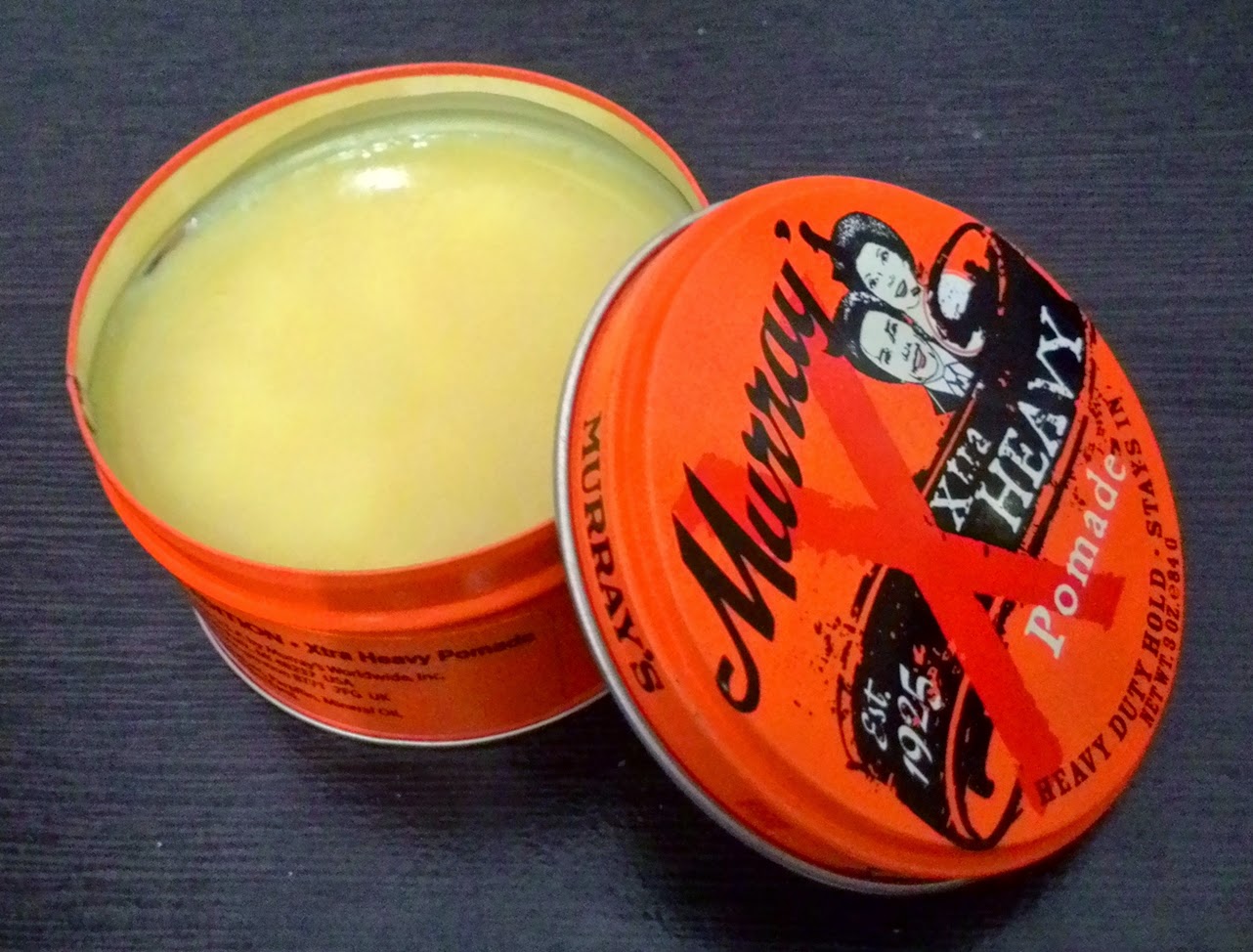 MURRAY's HEAVY DUTY HOLD STAYS IN XTRA HEAVY POMADEMURRAY's HEAVY DUTY HOLD STAYS IN XTRA HEAVY POMADE