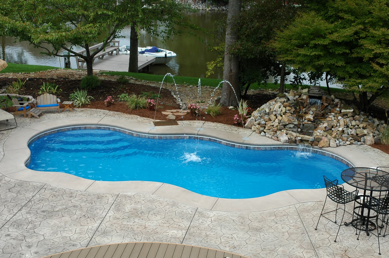 Astonishing Small Inground Pools To Complete Your Backyards - Best ...