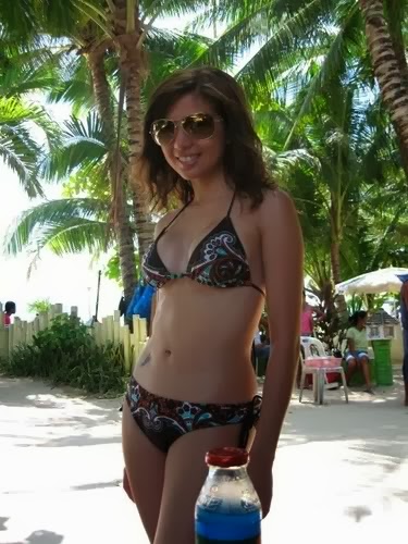 maui taylor viva hot babes bikini pics 04
