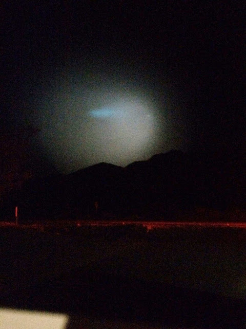 Cell phone image of Strange light in sky at Borrego Springs Nightfall Festival.  later discovered to be missile test (Source: Palmia Observatory)