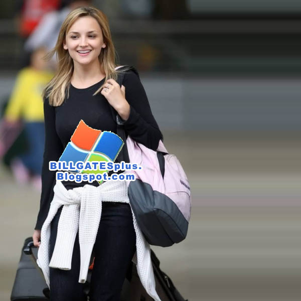 Billgates Phoebe Adelle Daughter Jennifer Katharine is inset