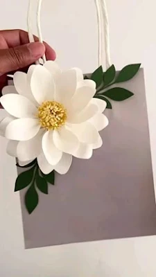 কাগজের ফুল বানানো পিকচার