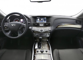 2012 Infiniti M Hybrid interior