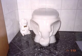 Elefántos WC