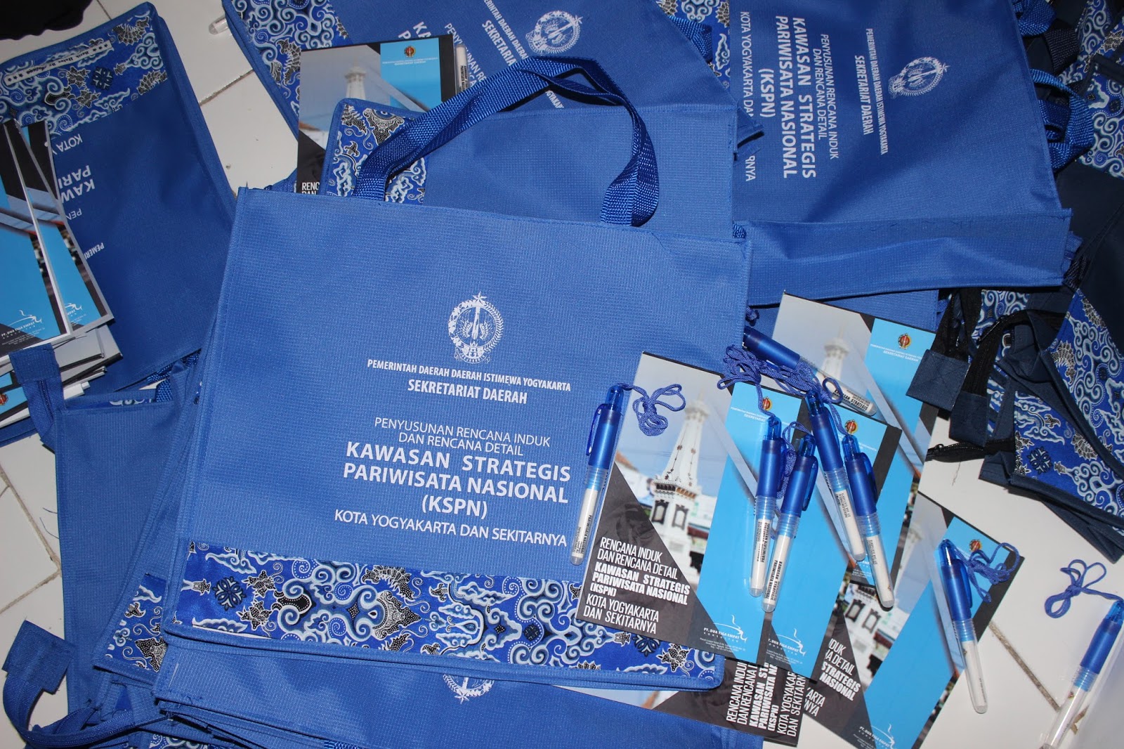 Bikin Tas Furing Tas Promosi Paket Seminar Kit 