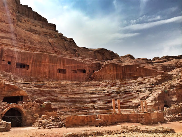 Petra Jordan lost city colosseum