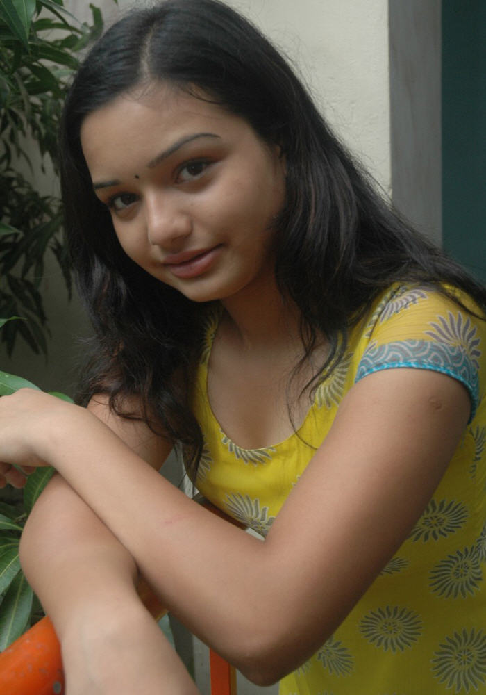 yamini hot n latest busy heroin of south india,