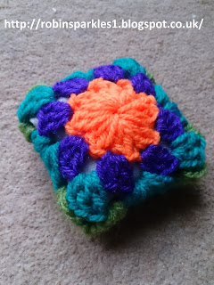 DIY crochet how to make pin cushion granny square pillow