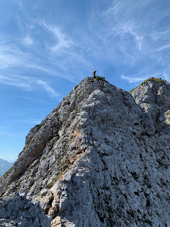 Ein steiler Absteig, der aber durchweg gut versichert ist