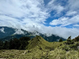 台灣百岳合歡西峰下華岡