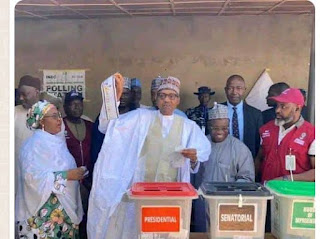2023 Election: Buhari Displays Ballot Paper After Voting (Photo)