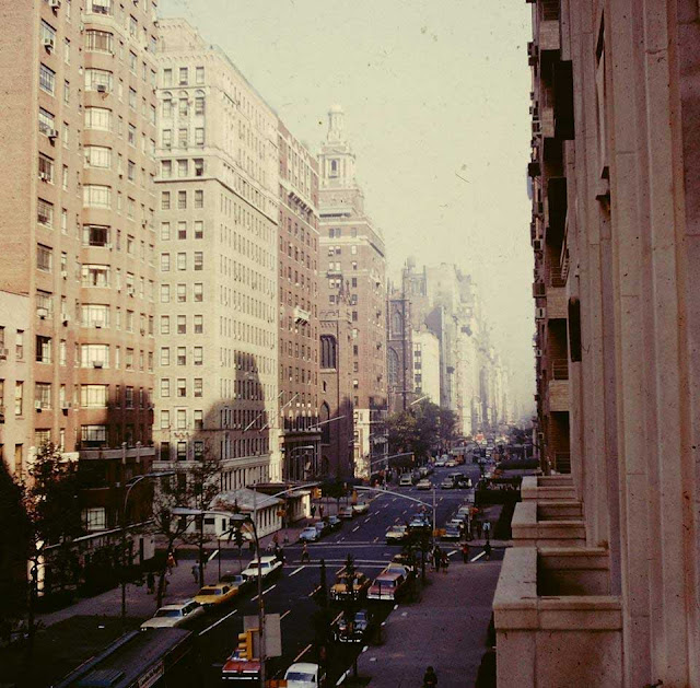 Fifth Avenue at 8th Street, NYC, randommusings.filminspector.com