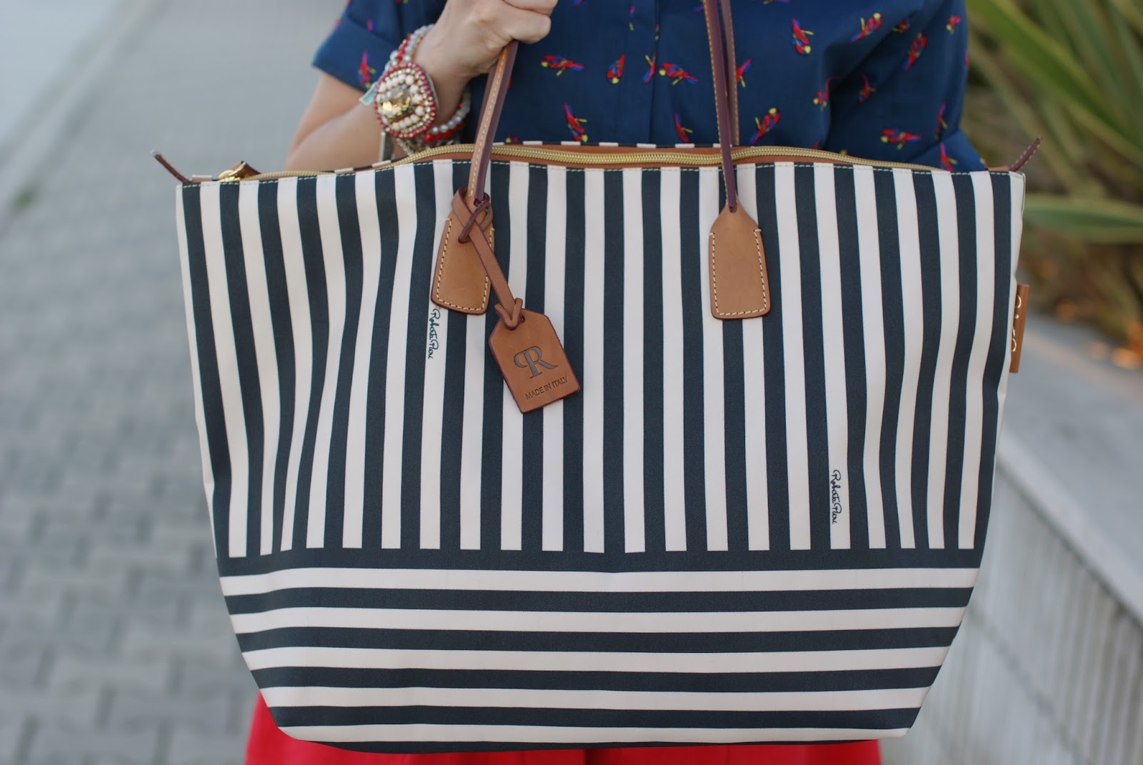 Robertina stripe tote, Robertina extralarge stripe bag on Fashion and Cookies fashion blog