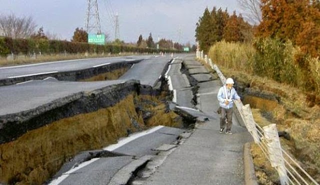 AKTIVITAS GEMPA DI INDONESIA