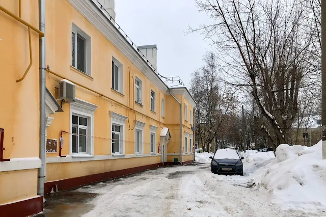 1-я Курьяновская улица, дворы, жилой дом 1951 года постройки