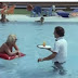 Όταν το 1984… ο «Λαλάκης» σέρβιρε βουτώντας σε πισίνα