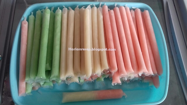 Proses Pembuatan Resep Es Lilin Susu Pop Ice