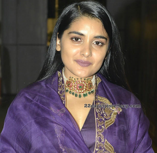 Nivetha Thomas in Kundan Choker